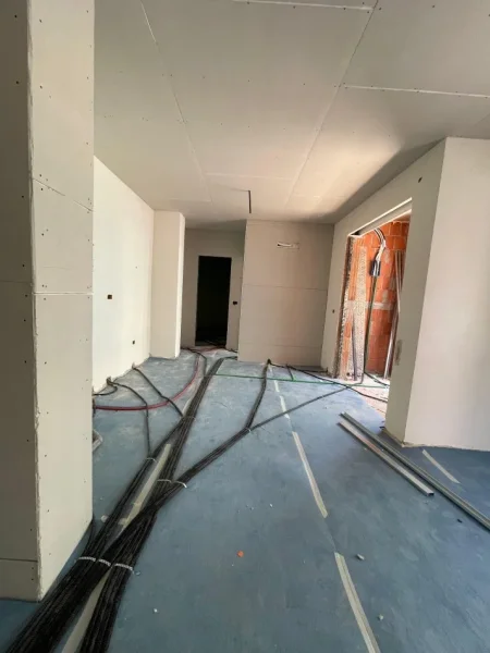 Tirane, shitet apartament 1+1+Aneks+Ballkon Kati 2, 72 m² 193.800 € (Komuna Parisit)