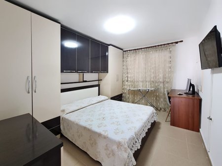 Tirane, jepet me qera apartament 1+1 Kati 0, 71 m² 700 € (Pazari I ri)