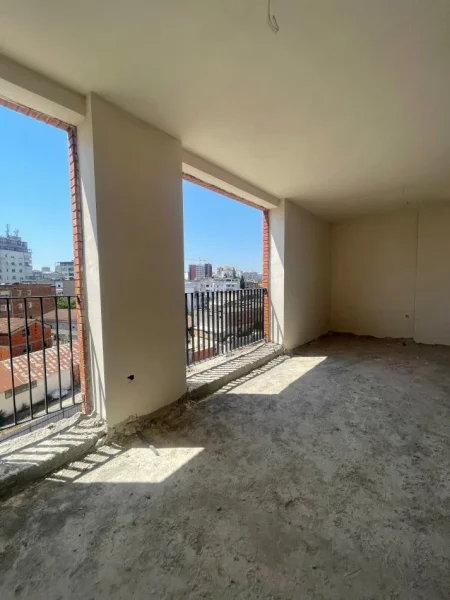 Tirane, shitet apartament 2+1+Ballkon Kati 4, 95 m² 152.500 € (Bulevardi i Ri)