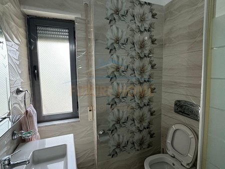 Tirane, jepet me qera apartament 2+1 Kati 4, 110 m² 750 € (Komuna e Parisit)