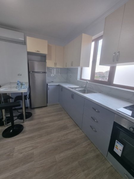 Tirane, jepet me qera apartament 1+1 Kati 5, 50 m² 350 € (Rrethrrotullimi i Shkozes)