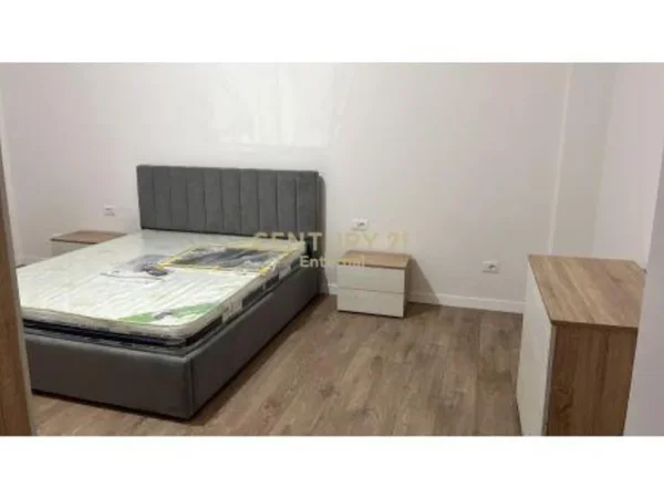 Tirane, jepet me qera apartament 1+1+Ballkon Kati 2, 65 m² 550 € (Rruga Margarita Tutulani, pranë gjimnazit Petro Nini, Tiranë)