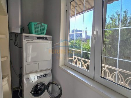 Tirane, jepet me qera apartament 1+1 Kati 1, 75 m² 800 € (Selvia)