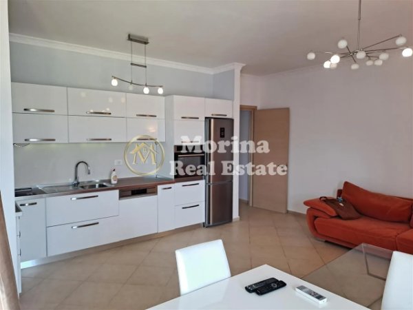 Tirane, jepet me qera apartament 2+1 Kati 8, 110 m² 1.000 € (Liqeni i Thate)