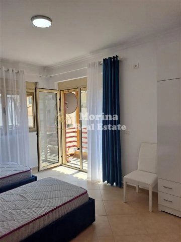 Tirane, jepet me qera apartament 2+1 Kati 8, 110 m² 1.000 € (Liqeni i Thate)