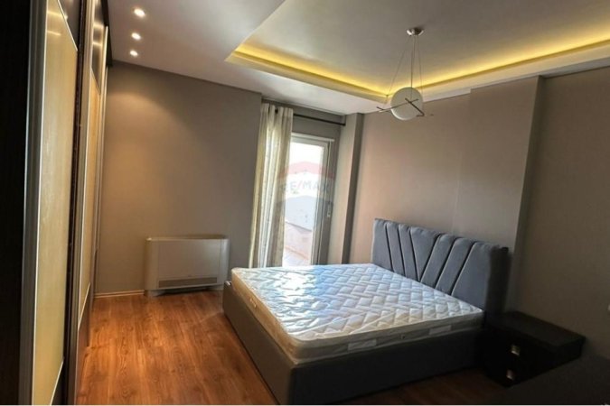 Tirane, jepet me qera apartament 3+1+Ballkon Kati 4, 150 m² 650 € (Kodra e Diellit)