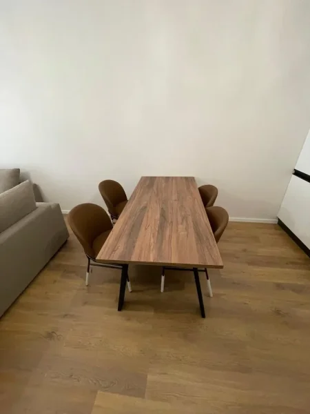Tirane, jepet me qera apartament 2+1+Ballkon Kati 4, 100 m² 650 € (Don Bosko)