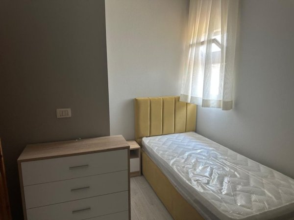 Tirane, jepet me qera apartament 2+1 Kati 7, 80 m² 650 € (Perballe Maternitetit te Ri, prane Pasticeri Tito)