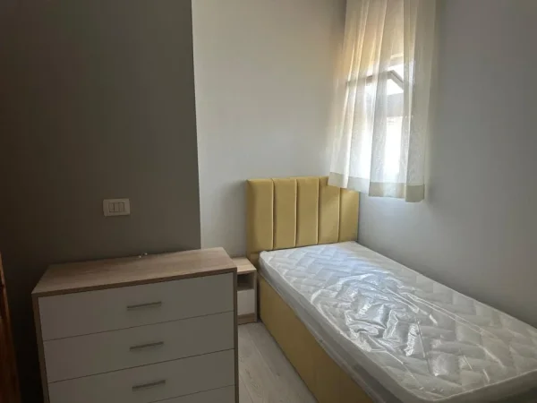 Tirane, jepet me qera apartament 2+1 Kati 7, 80 m² 650 € (Perballe Maternitetit te Ri, prane Pasticeri Tito)