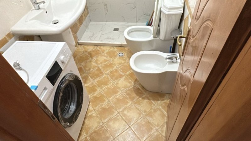 Tirane, jepet me qera apartament 2+1 Kati 7, 80 m² 650 € (Perballe Maternitetit te Ri, prane Pasticeri Tito)