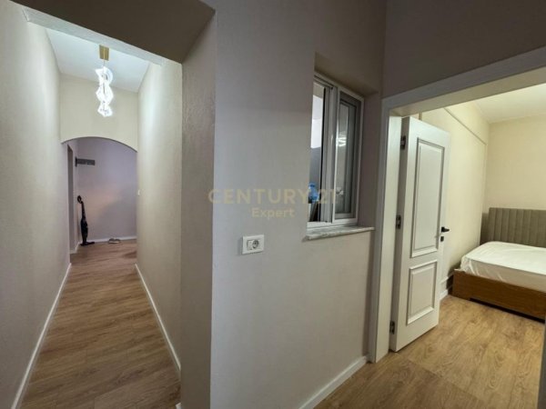 Tirane, jepet me qera apartament 1+1 Kati 1, 59 m² 550 € (Ambasada Amerikane)