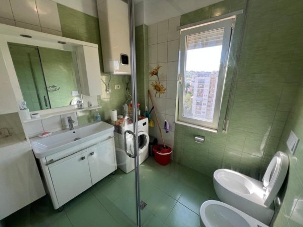 Tirane, jepet me qera apartament 2+1 Kati 9, 92 m² 650 € (Rruga e Elbasanit)