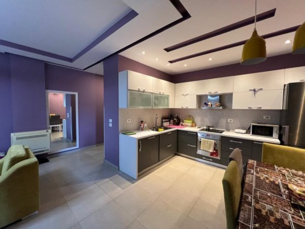 Tirane, jepet me qera apartament 2+1 Kati 9, 92 m² 650 € (Rruga e Elbasanit)