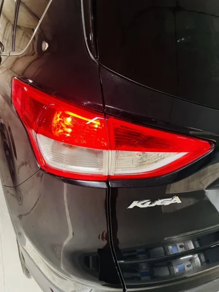 Tirane, shes makine Ford Kuga Titanium 2.0 Nafte, e zeze automatik Klima 186.000 km 9.500 €