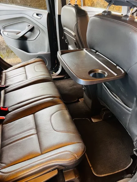 Tirane, shes makine Ford Kuga Titanium 2.0 Nafte, e zeze automatik Klima 186.000 km 9.500 €