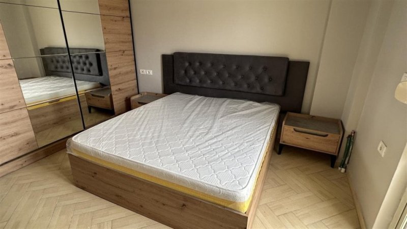 Tirane, jepet me qera apartament 2+1+Ballkon Kati 4, 88 m² 750 € (Rruga Kongresi i Manastirit, prane Pediatrise)