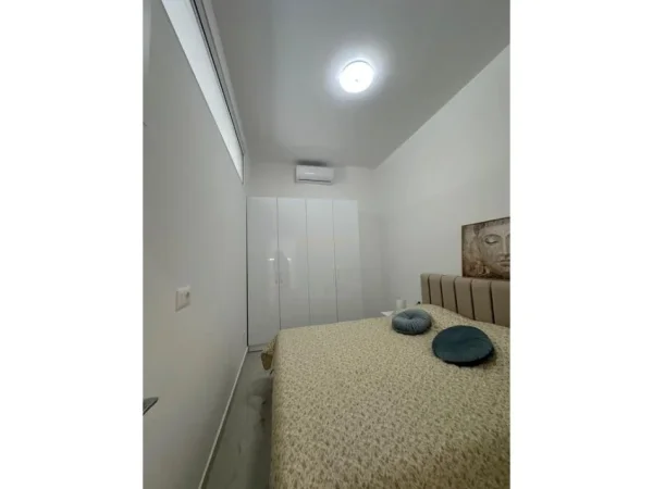 Tirane, shitet apartament 1+1+Ballkon Kati 1, 56 m² 83.500 € (Fresku)