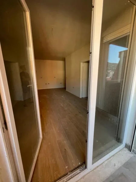 Tirane, shitet apartament 1+1+Ballkon Kati 6, 66 m² 96.000 € (Golden Park 3)