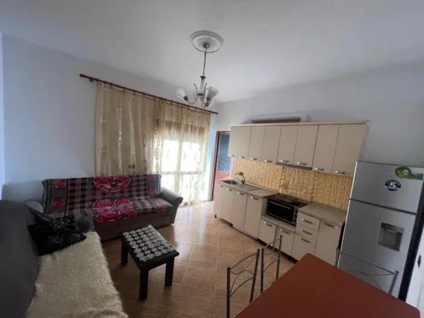 Tirane, jepet me qera apartament 1+1 Kati 6, 50 m² 300 € (Qytet Studenti)