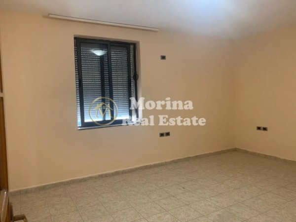 Tirane, jepet me qera ambjent biznesi Kati 1, 65 m² 400 € (21 Dhjetori)