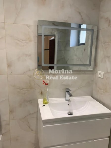 Tirane, jepet me qera ambjent biznesi Kati 1, 65 m² 400 € (21 Dhjetori)