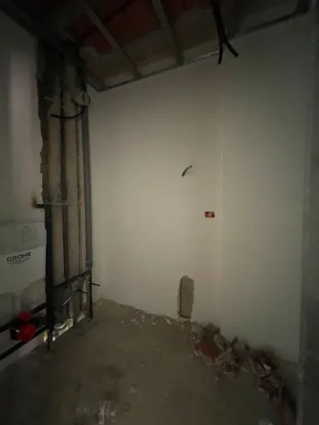 Tirane, shitet apartament 1+1+Ballkon Kati 3, 60 m² 163.080 € (Komuna e Parisit)