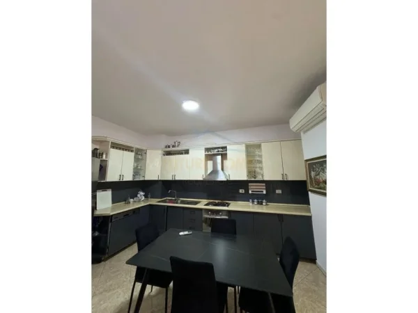 0683487469 Tirane, jepet me qera apartament 2+1 Kati 4, 110 m² 750 € (Prane Eco Market)