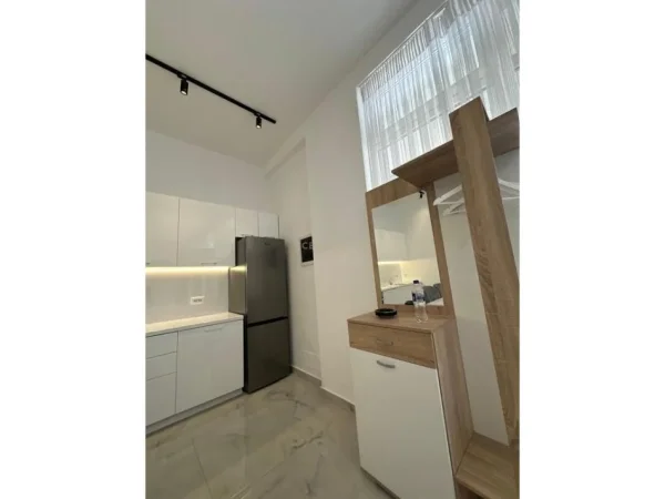 Tirane, shitet apartament 1+1+Ballkon Kati 1, 56 m² 83.500 € (Kompleksi Rafaelo, Fresk (200 m mbi Restorant Freskun), Tiranë)