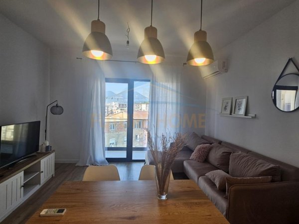 0683487469 Tirane, jepet me qera apartament 1+1 Kati 5, 65 m² 550 € (Prane shkolles Mihal Grameno)