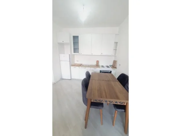 Tirane, shitet apartament 1+1+Ballkon Kati 2, 69 m² 145.000 € 