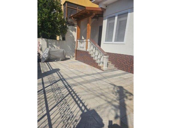 Tirane, shitet shtepi 1 Katshe Kati 0, 147 m² 250.000 € (KODRA E PRIFTIT)