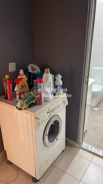 Tirane, jepet me qera apartament 1+1 Kati 1, 60 m² 400 € (Laprake)