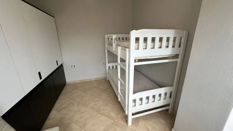 Tirane, jepet me qera apartament 2+1+Ballkon Kati 4, 88 m² 750 € (KONGRESI I MANASTIRIT)