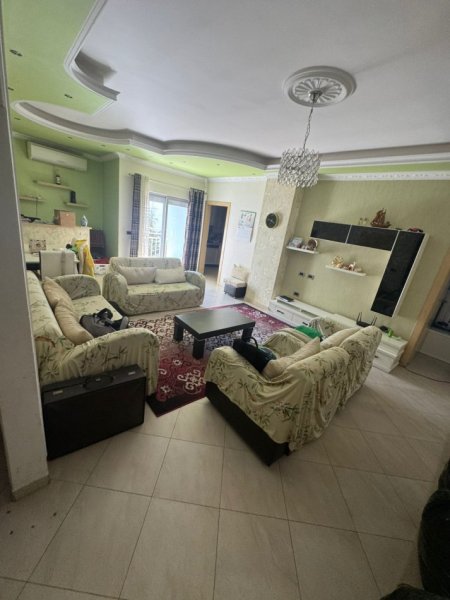 Tirane, jepet me qera apartament 1+1 , 135.000 € (Fresk,Rruga Dajtit)