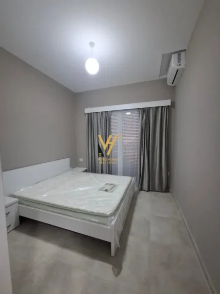 Tirane, jepet me qera apartament 1+1+Ballkon Kati 6, 60 m² 600 € (RRUGA “BEDRI KARAPICI”)