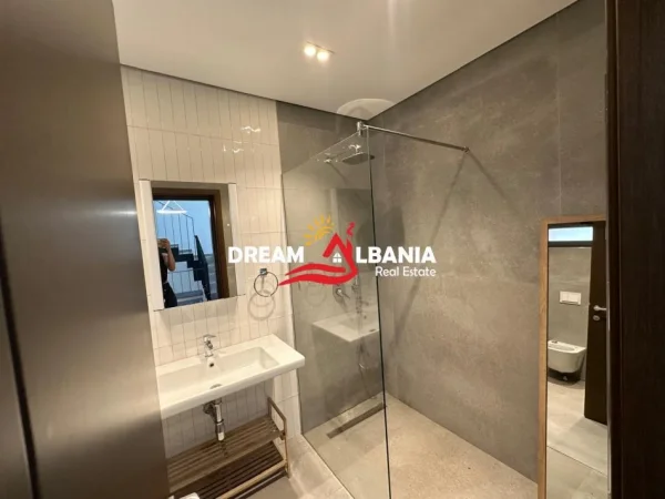 Tirane, jepet me qera Vile 3 Katshe Kati 3, 250 m² 2.350 € (ne Mullet prane OKO FARM)