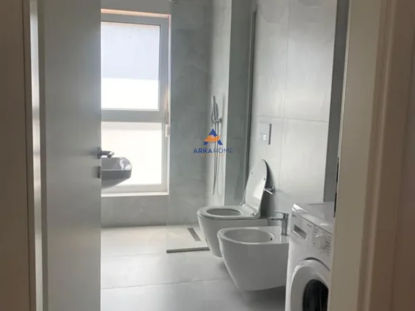 Tirane, jepet me qera apartament 2+1+Ballkon Kati 7, 70 m² 550 € (TE RESIDENCA KAIMI)