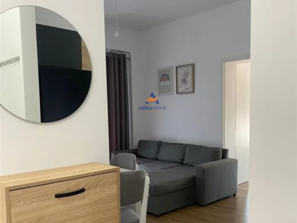 Tirane, jepet me qera apartament 2+1+Ballkon Kati 7, 70 m² 550 € (TE RESIDENCA KAIMI)