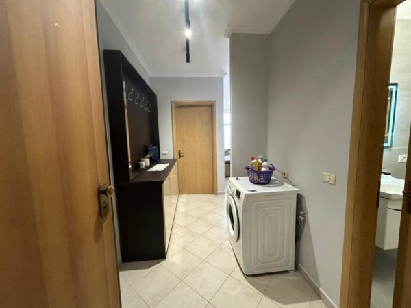 Tirane, jepet me qera apartament 1+1+Ballkon Kati 3, 65 m² 500 € (Kodra e Diellit, Kompleksi Eleonora)