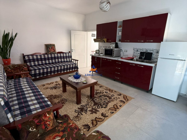 Tirane, jepet me qera apartament 1+1+Ballkon Kati 3, 60 m² 459 € (PRANE UET,PORCELAN)