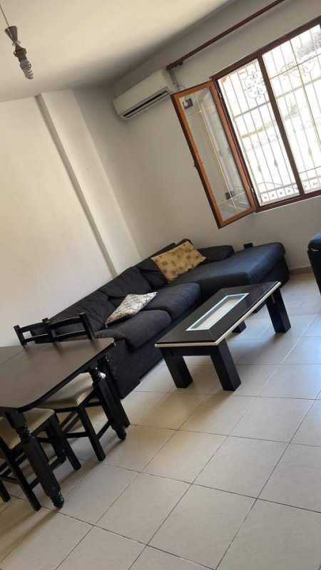 Tirane, jepet me qera apartament 1+1+Ballkon Kati 1, 60 m² 
