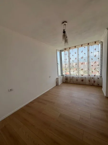 Tirane, shitet apartament 1+1 Kati 9, 64 m² 87.000 € (Rruga besim alla)