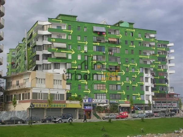 Tirane, shitet dyqan Kati 0, 45 m² 113.000 € (Pallati me Shigjeta)