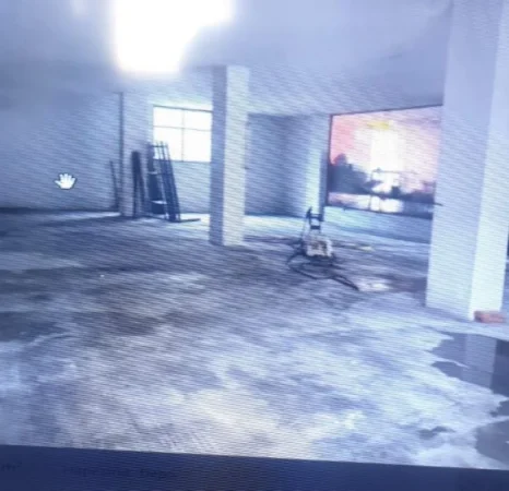 Tirane, jepet me qera magazine Kati 0, 180 m² 1.000 € (FUSHA E AVIACIONIT)