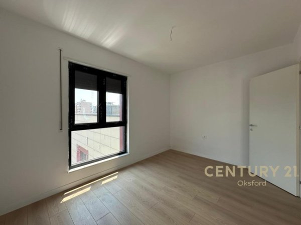 Tirane, shes apartament 2+1 , 97 m² 300.000 € (KOMUNA E PARISIT)