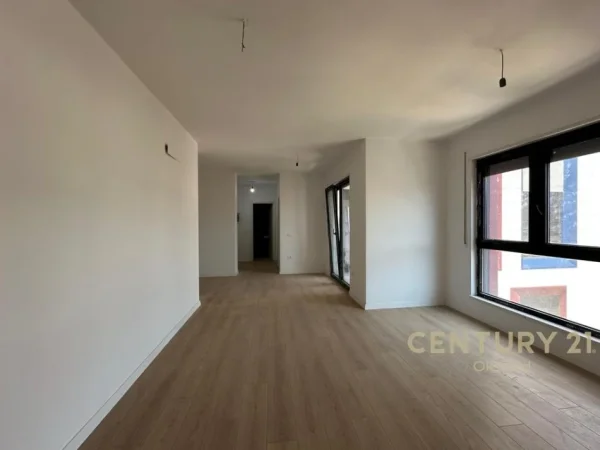 Tirane, shes apartament 2+1 , 97 m² 300.000 € (KOMUNA E PARISIT)