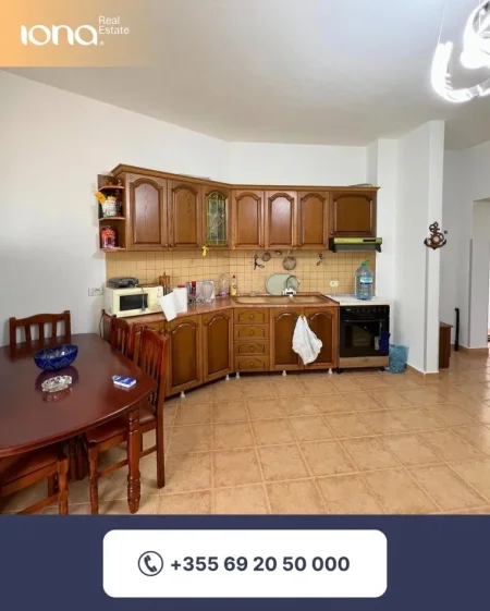 Golem, shitet apartament 1+1 Kati 3, 70 m² 90.000 € (200m Distanc nga Deti)