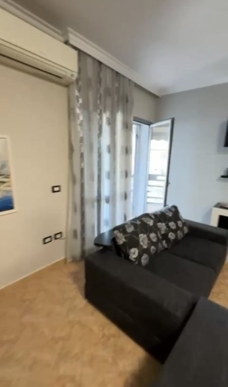 Tirane, jepet me qera apartament 2+1+Ballkon Kati 7, 90 m² 700 € (Zogu i Zi)