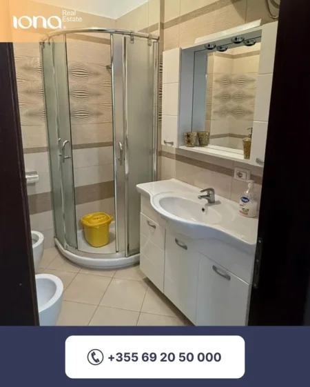 Shkembi Kavajes, shitet apartament 1+1 Kati 5, 60 m² 80.000 € (300m Distanc nga Deti)