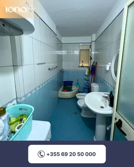 Shkembi Kavajes, shitet apartament 1+1 Kati 5, 60 m² 70.000 € (150m Distanc nga Deti)